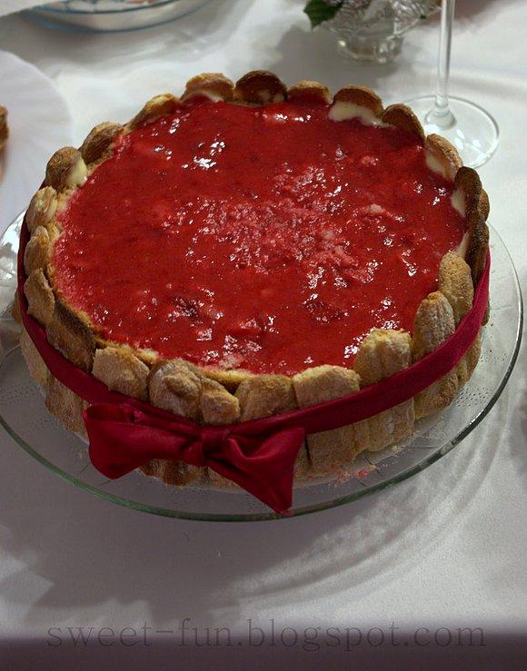 Wytworny Tort Truskawkowy