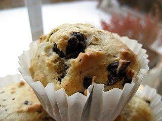 Muffinki otrębowe z gorzką czekoladą i migdałami