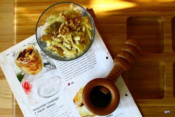Charoset - tradycyjny żydowski deser owocowo-orzechowy bez cukru