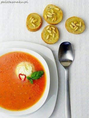 Pomidorowa zupa krem z chilli, imbirem i mascarpone