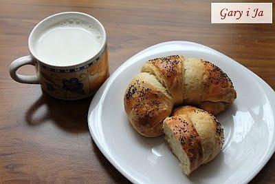 Rogal z makiem