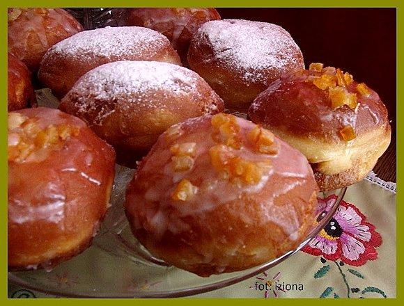 Pączki na tłusty czwartek - dwa przepisy na smaczne pączki