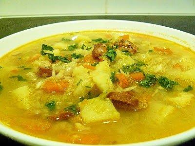 Zupa fasolowa z chorizo