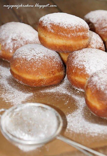Bomboloni - włoskie pączki z waniliowym crème pâtissière
