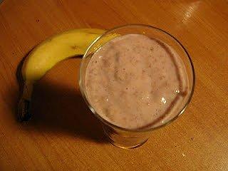 Koktajl bananowy z granatem