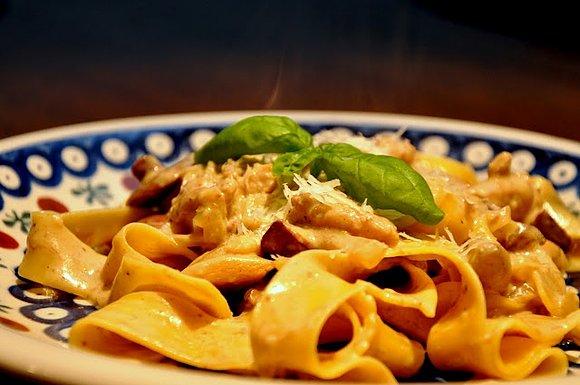 Pappardelle z borowikami i kurczakiem