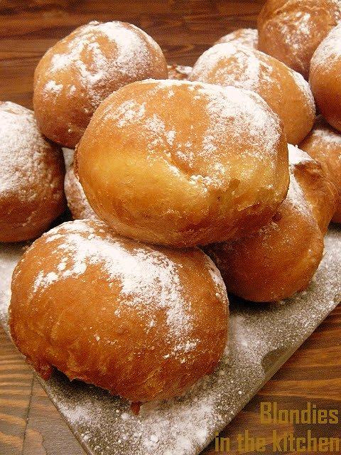 Pączki tradycyjne z marmoladą różaną