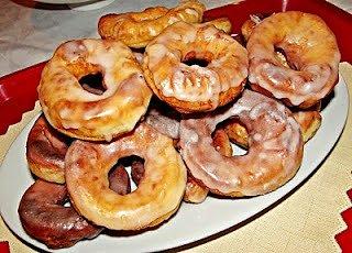 Oponki - delikatne pączki z dziurką na słodkie święta