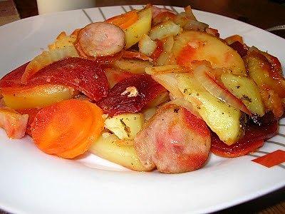 Ziemniaki pieczone z ziołami i cebulą