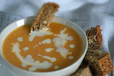 Krem marchwiowo-migdałowy