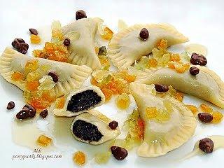 Pierogi z makiem w złotej kąpieli