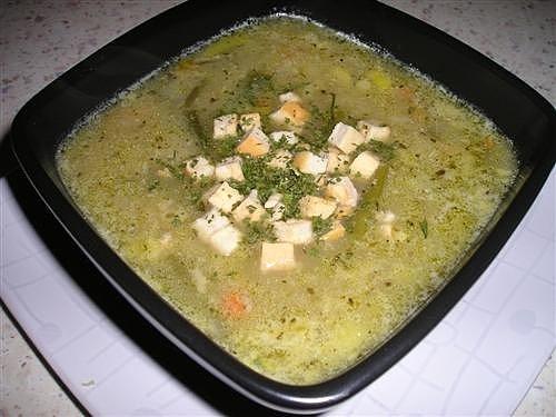 Włoska minestra z pesto
