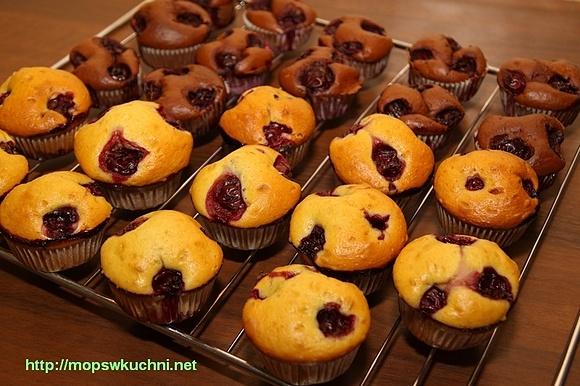 Muffinki z wiśniami