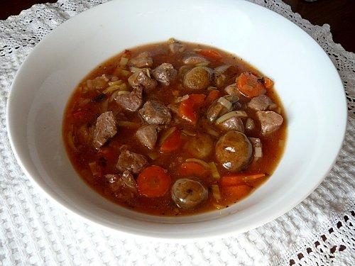 Wołowina po burgundzku w lżejszej wersji