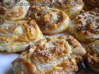 Roladki z ciasta francuskiego z orzechami i toffi