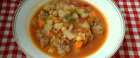Zupa inspirowana minestrone jamiego oliwera
