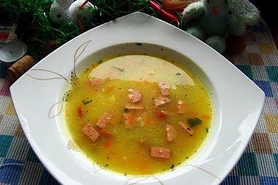 Porowa zupa z parówkami Zimbo