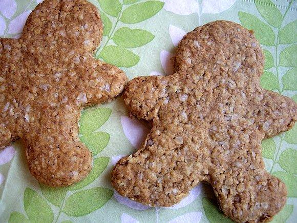 Digestive cookie men z płatkami owsianymi i słono-słodkim smakiem