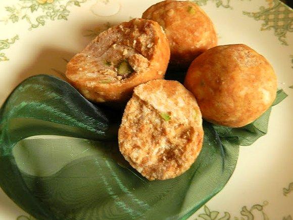 Besan Ladoo