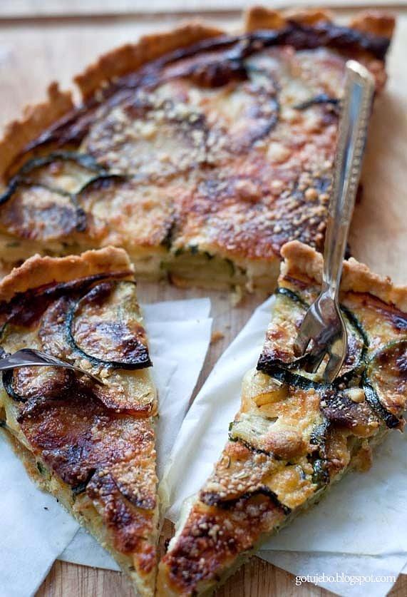 Tarta z cukinią rozmarynowymi ziemniakami i mozzarellą