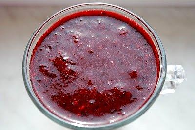 Smoothie z jagodami, malinami i siemieniem lnianym