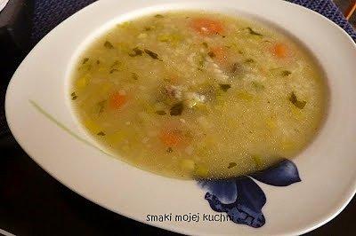 Wiosenna zupa porowo-pietruszkowa z ryżem