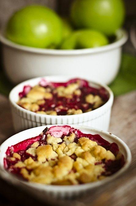 Crumble z owoców leśnych