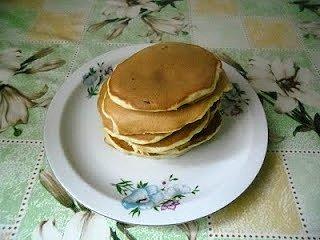 Pancakes z mąki pszennej i proszku do pieczenia
