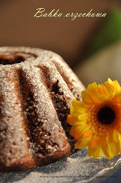 Babka orzechowa