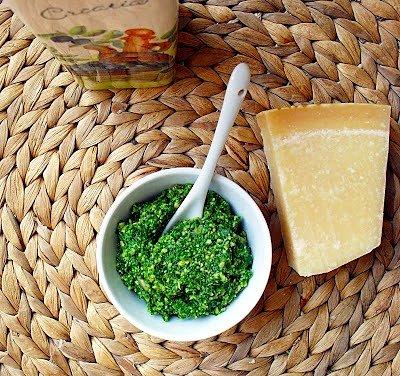 Pesto z rukoli z orzechami włoskimi