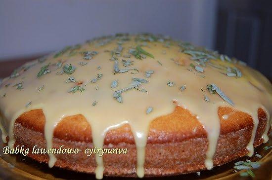 Babka lawendowo-cytrynowa