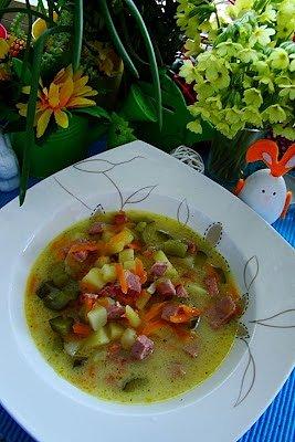 Zupa ogórkowa na boczku wędzonym Zimbo