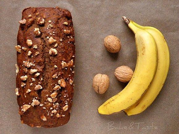 Ciasto bananowe słodzone daktylami