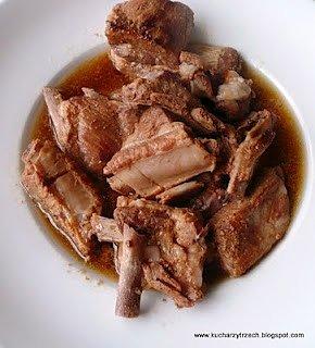 Żeberka w miodzie i kapusta