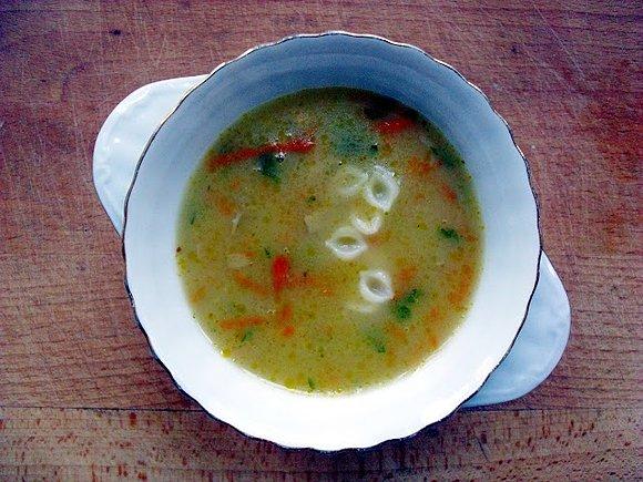 Pieczarkowo-marchewkowa zupa szkolna i barowa