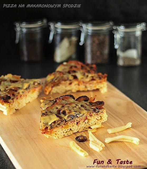Ciekawy sposób na makaron z pieczarkami i serem żółtym