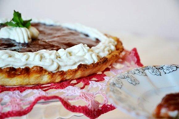 Tarta z rabarbarem i masą waniliowo-rumową