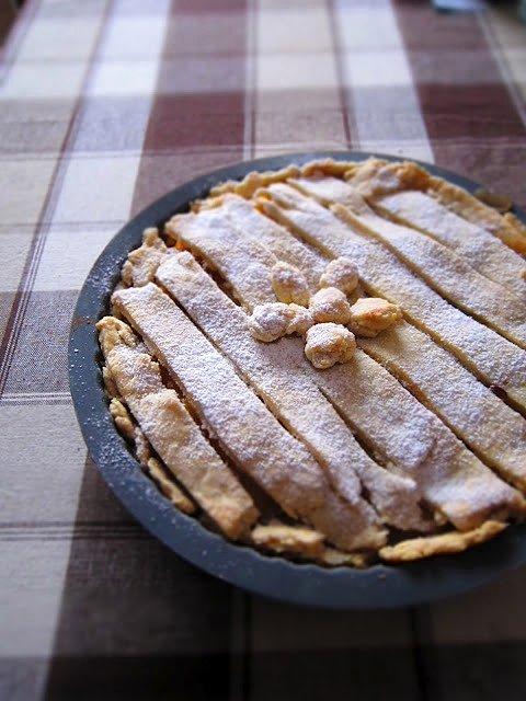 Placek z brzoskwiniami