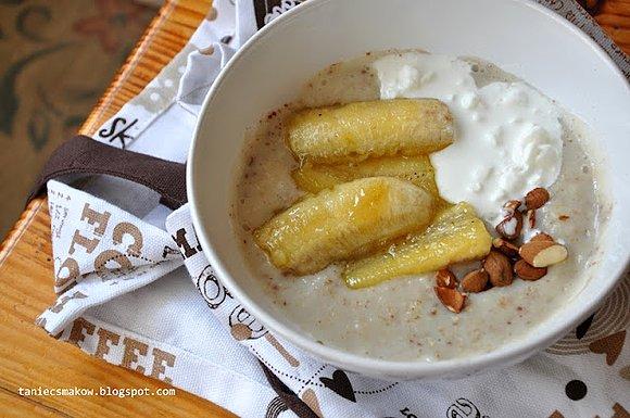 Owsianka ze smażonymi bananami