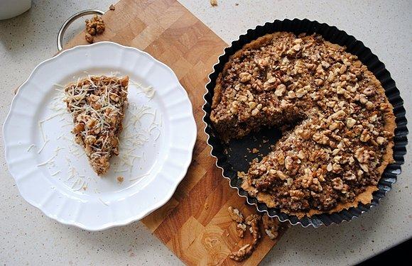 Tarta z kaszą gryczaną kurkami i białym serem
