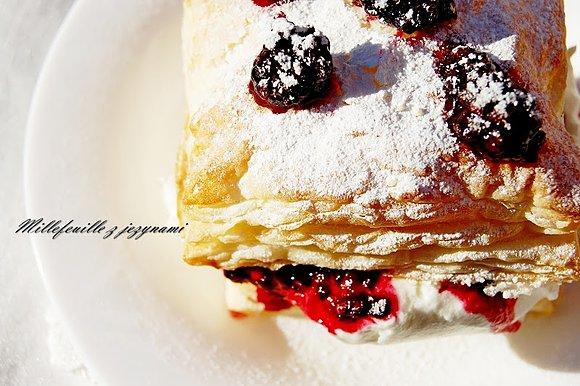 Mille-feuille z jeżynami