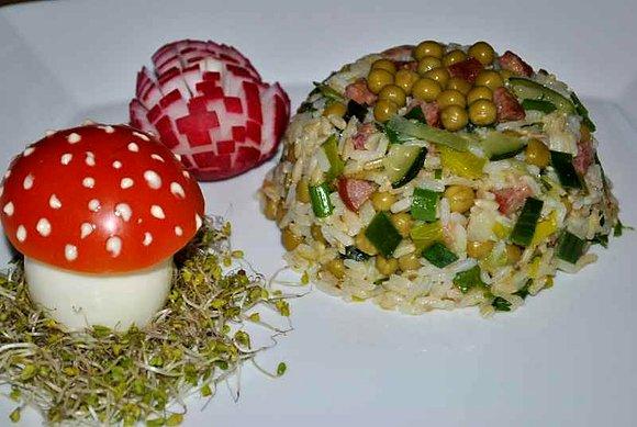 Risotto z boczkiem, porem, groszkiem i cukinią