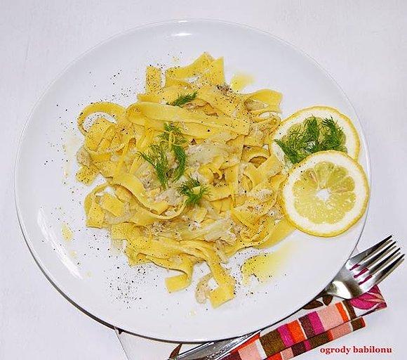 Tagliatelle z fenkułem i krabem