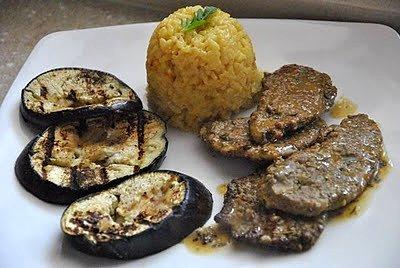 Cielęcina z grillowanym bakłażanem i risotto alla milanese