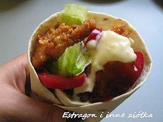 Tortilla z chrupiącym indykiem i fasolą