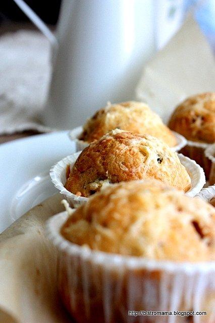 Muffinki z suszonymi pomidorami