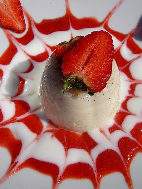 Panna cotta z truskawkami