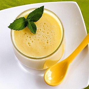 Smoothie pomarańczowo-jabłkowo-gruszkowe