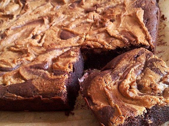 Czekoladowo serowe brownie z masłem orzechowym