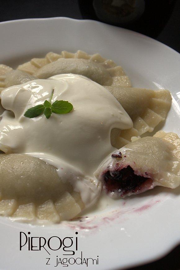 Pierogi z jagodami